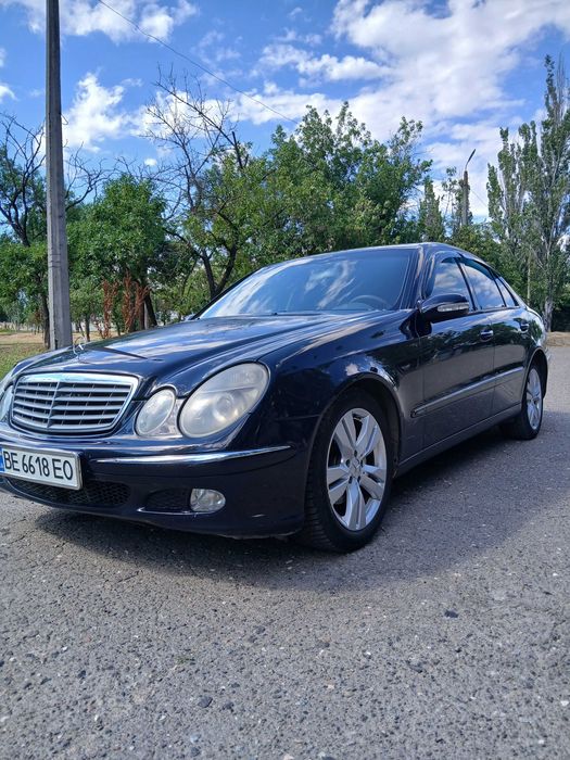 Mercedes-Benz e-class w211