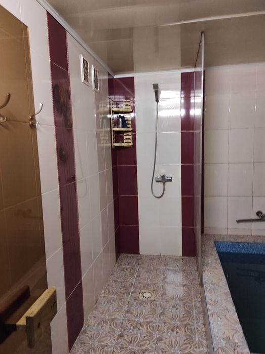 Баня на дровах  з басейном та більярдним залом  мангал парковка віники