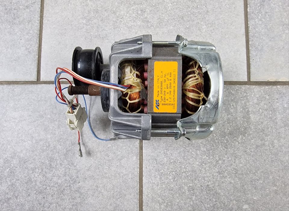 Двигуни ( мотори ) для сушильних машин