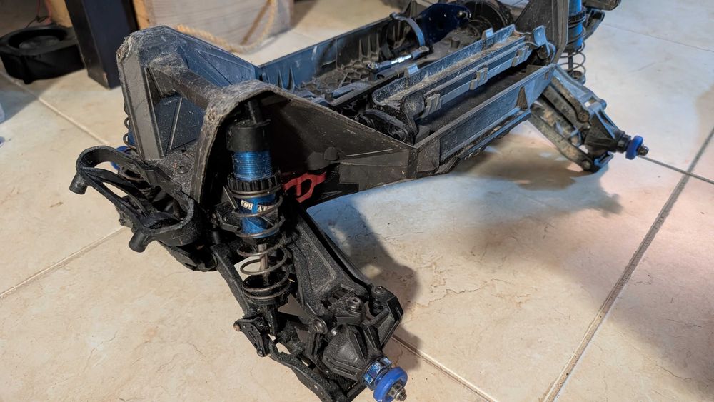 Chassi Traxxas Maxx 1.10 V1