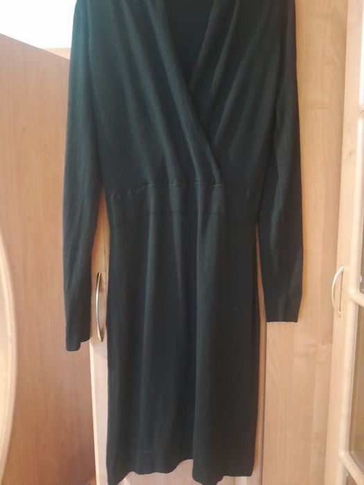 Тепленьке чорне плаття