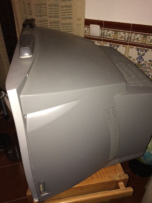 TV Phillips64584327007105121