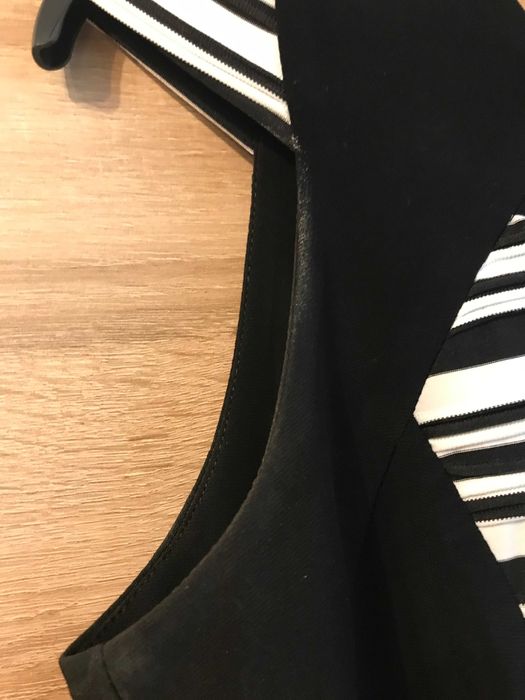 Sukienka wyszczuplająca