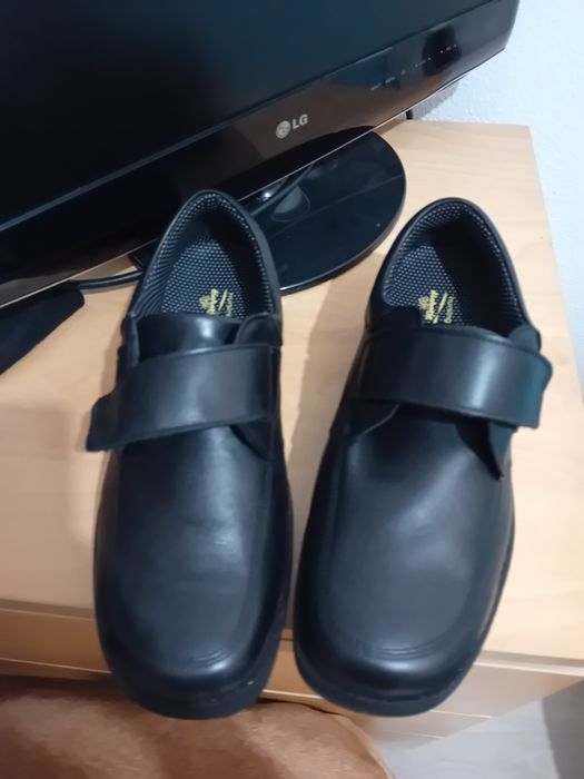 Sapatos ortopedicos para diabéticos novos