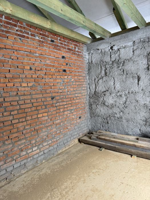 Продам недобудований будинок  170 квадратів+ тераса 60 квадратів