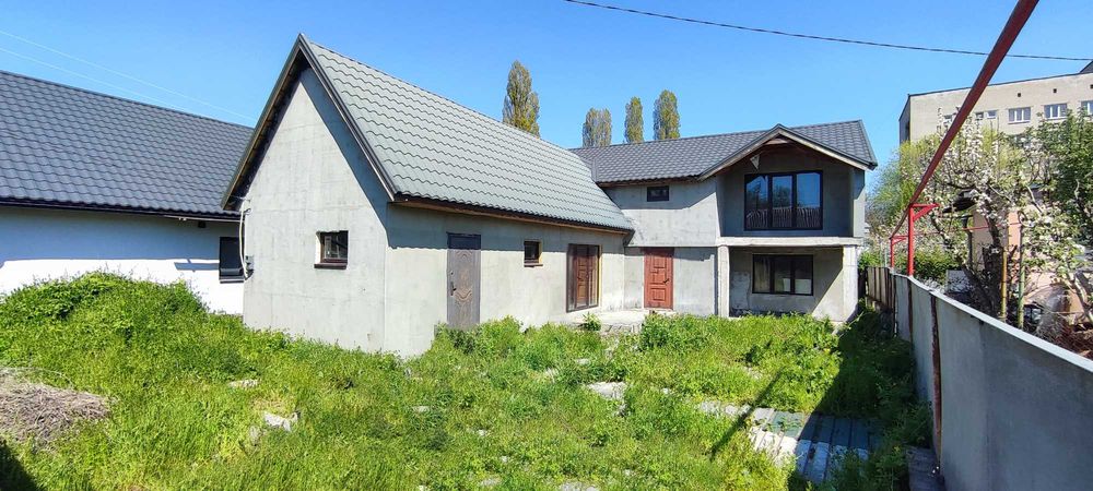 быстрый показ  В продаже  дом,  место отличное, газ, центральная вода на ж/м Покровский (Коммунар) - Кр. Камень - Парус