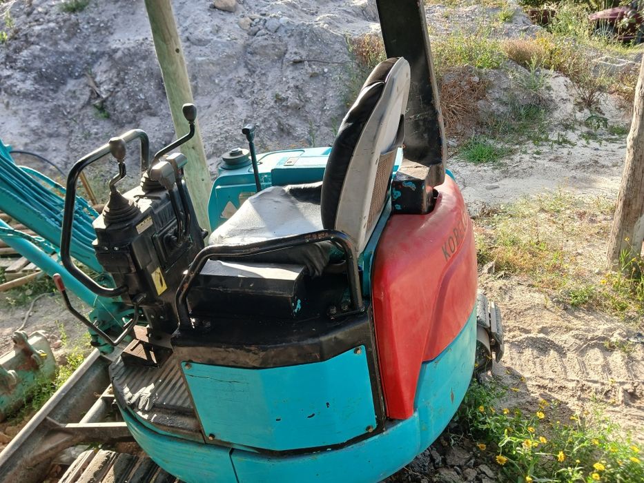Mini giratória kobelco 2t