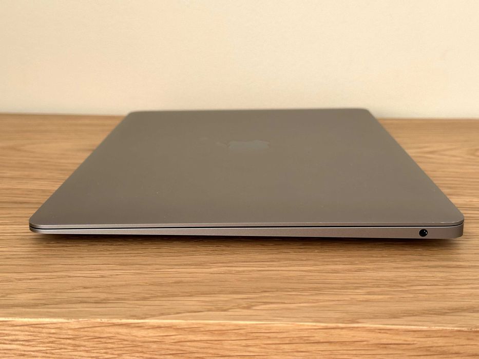 MacBook Air M1 2020 8GB/256GB ZADBANY!