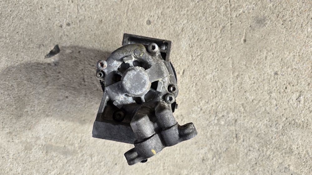 Компресор кондиціонера повітря Dacia Renault