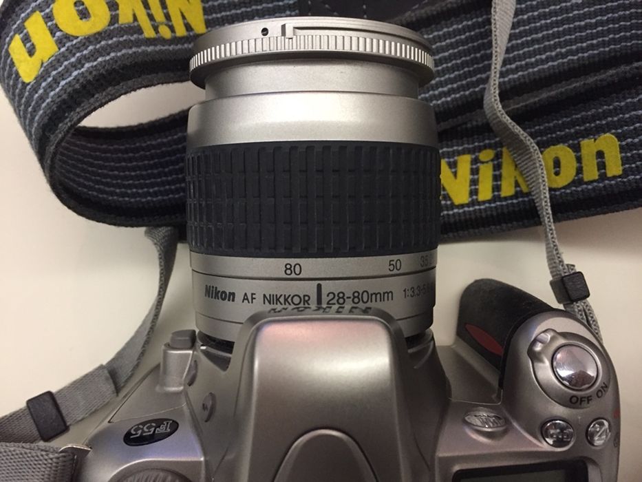 NIKON F55 + 1 Objectiva + Bolsa