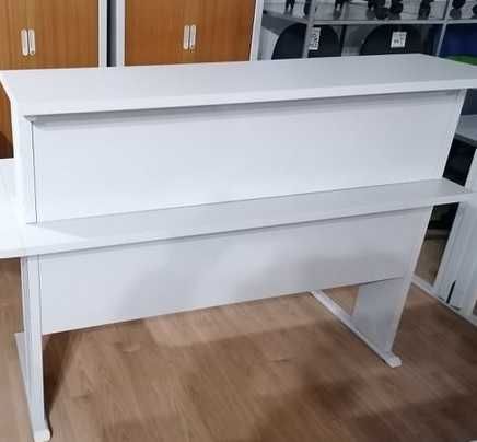 Secretaria balcão recepção em cinza