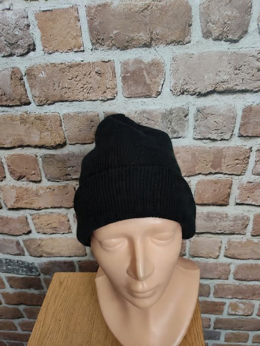 Zimowa czarna klasyczna czapka beanie one size