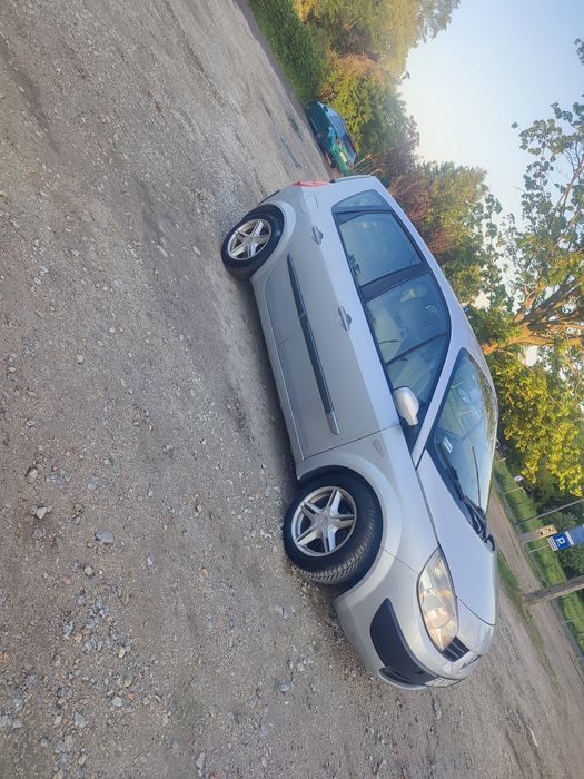 Renault Megane Scenic 2 2004