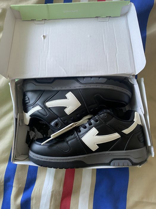 Tenis Off-white Pretos e Brancos 45