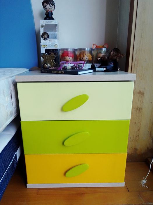 Quarto de solteiro em madeira