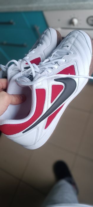 Продам новые оригинальные кросовки Nike Gato 45 размер