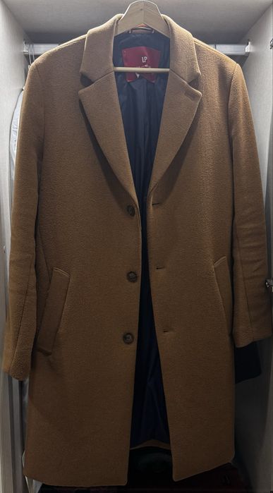 Sobretudo Camel Lion of Porches