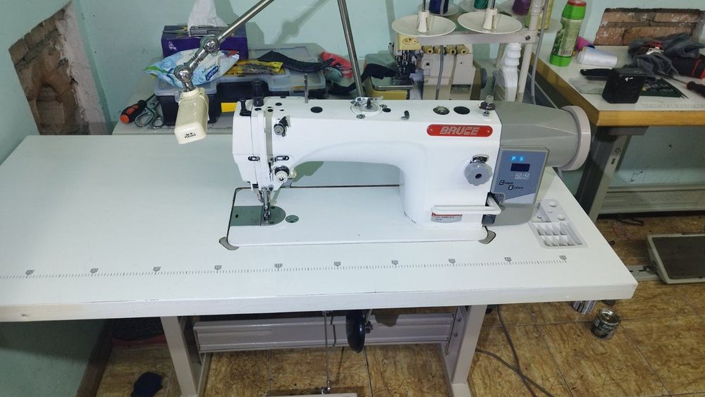 Швейна машинка двох шагова