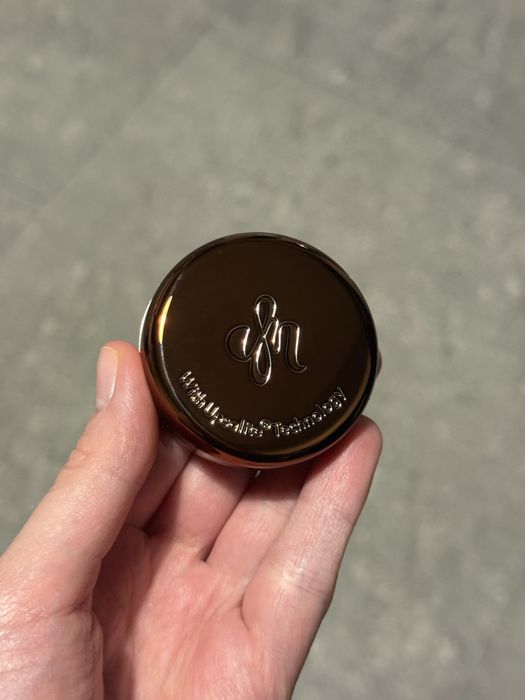 Бальзам матуючийDanessa Myricks Beauty Yummy Skin Blurring Balm Powder