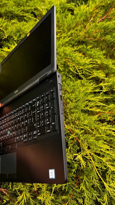 Dell Latitude 5580 8ГБ DDR4 SSD 256ГБ  20+шт.