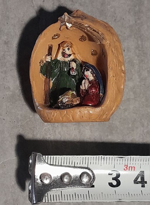 Presépio miniatura em noz, novo!
