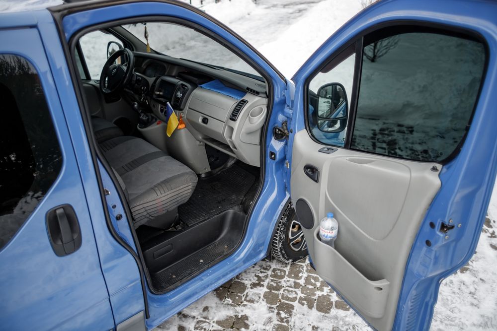 Продам Opel Vivaro Long 1.9 Пасажир 9 місць
