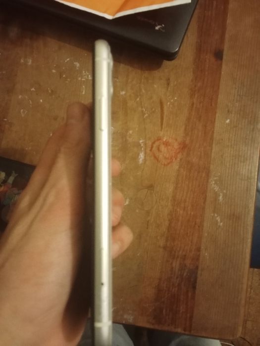 iPhone 11 64jg  sem riscos