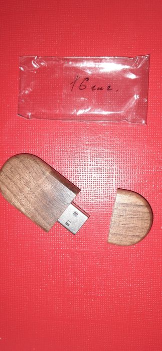 Usb flash 16 gb  - usb флешка на 16 гиг