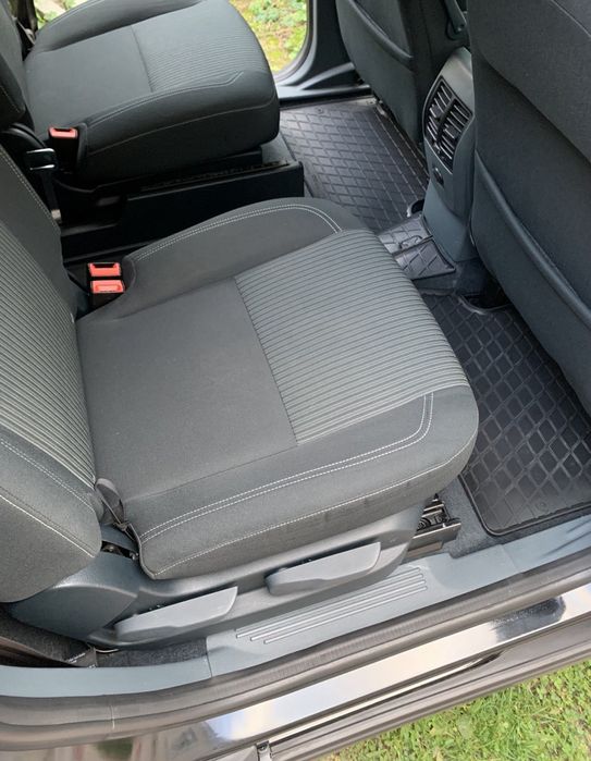 Продам автомобіль Форд 7місний. Чудова комплектація.