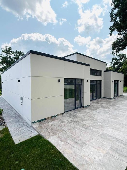 Продаж будинку з ремонтом в закритому КМ в Лісниках, 8 соток, газ