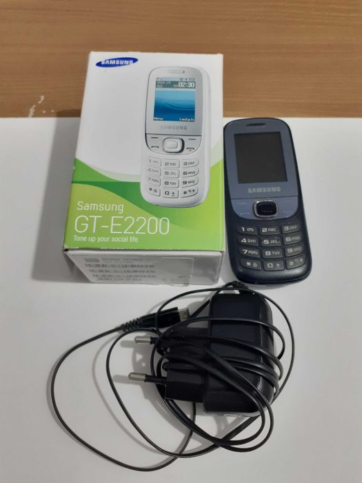 Telemóvel Samsung GTE-2200