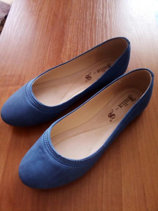 Sprzedam niebieskie baleriny