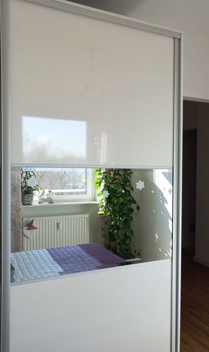 Sprzedam białą szafę