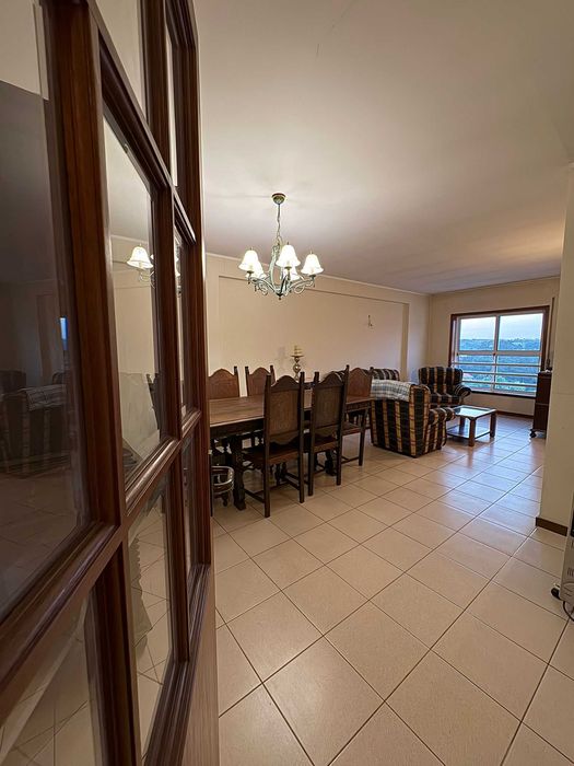 Apartamento  T-3 com lugar de garagem