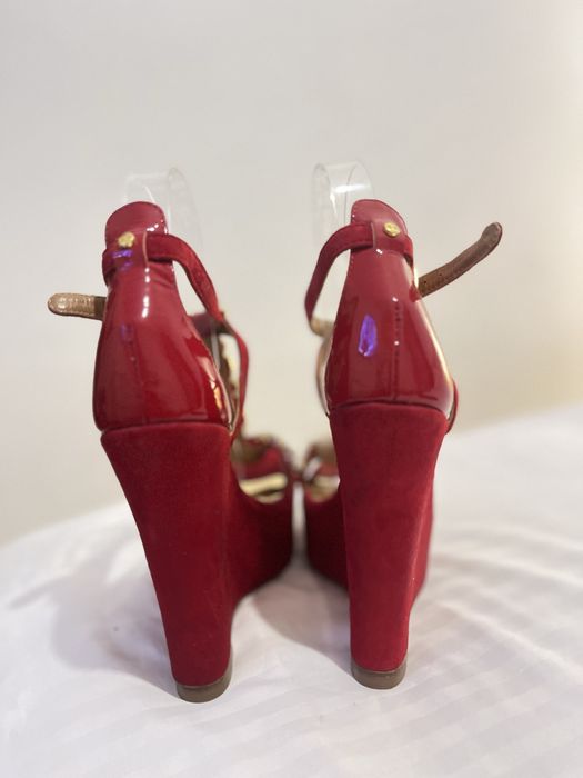 Sandalias plataforma pele camurca vermelho Egidio Alves