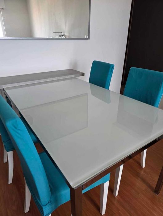 Mesa de Refeição + 4 cadeiras