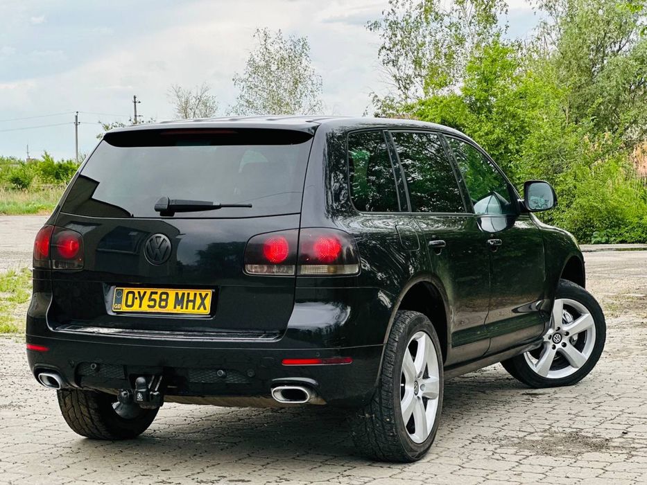 Продам Volkswagen Touareg полный привод в отличном состоянии