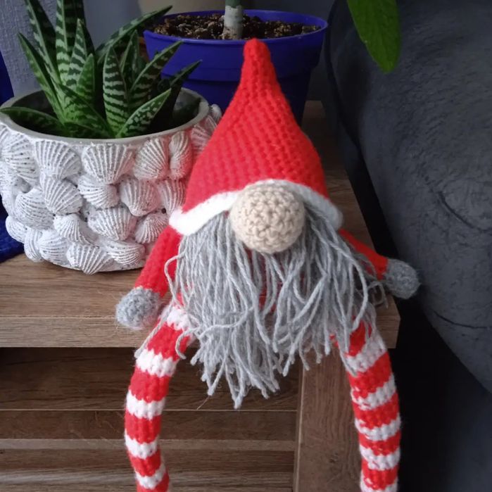 Świąteczny Skrzat na szydełku