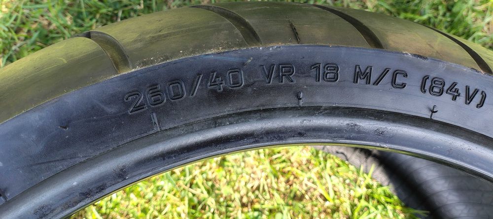 Opona Metzeler 260/40V R18