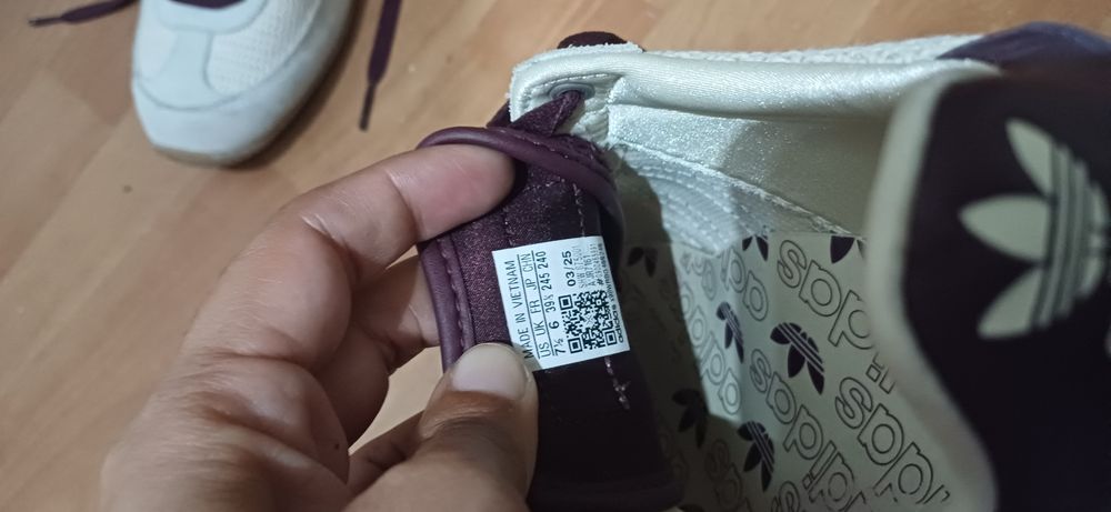 Adidas Japan semi novos