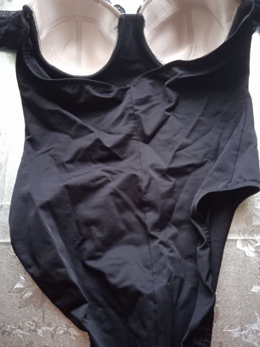 Продам купальники женские