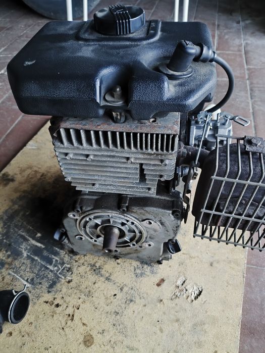 Motor lombardini LGA 225