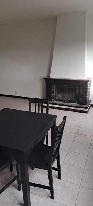 Arrenda-se apartamento