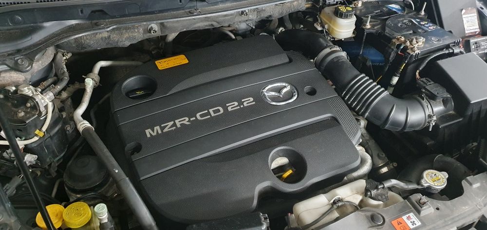 Mazda CX-7 2,2 D  2011 r. 4x4 lift bogate wyposażenie