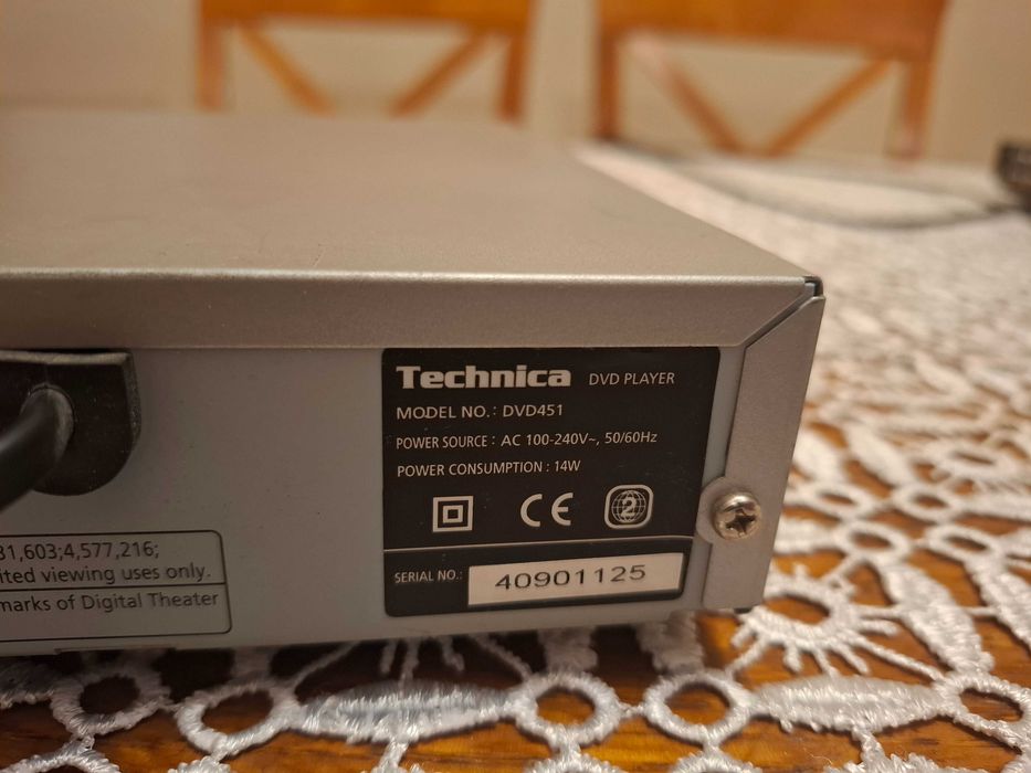 Odtwarzacz DVD - Technica