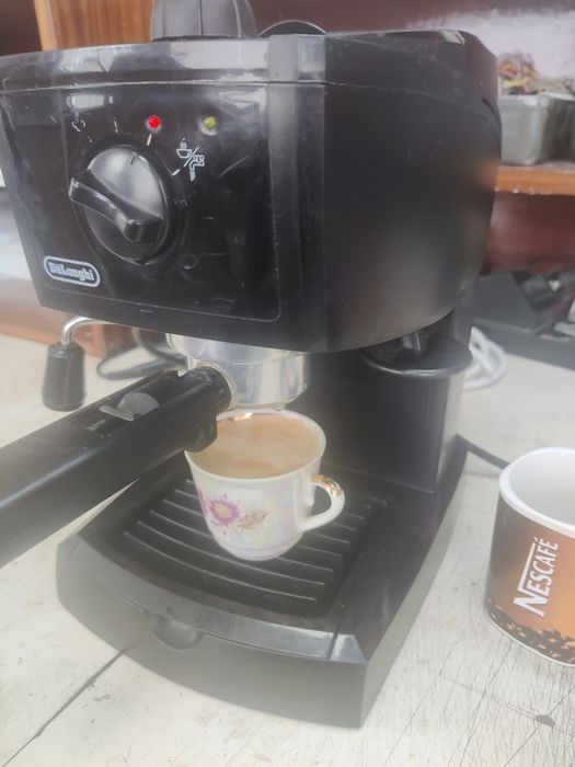 Кавоварка ріжкова автоматична DeLonghi  EC 145