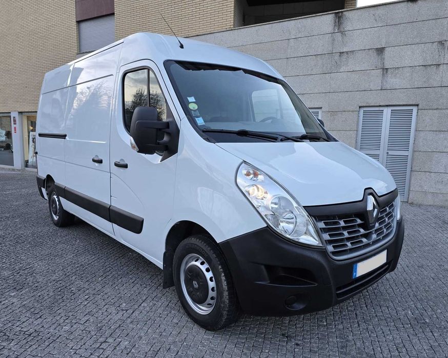 Renault Master  L2H2 2.3 - 145cv - c/ Gancho - FULL EXTRAS - IVA