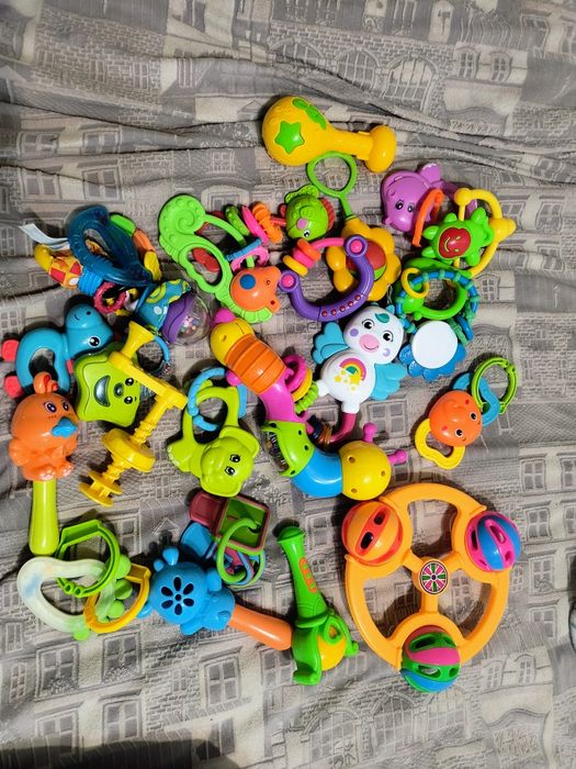 Іграшки для малюків