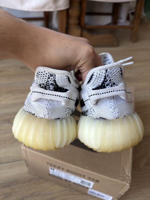 Adidas Yeezy Boost 350 V2 Zebra buty sneakersy biało czarne 42