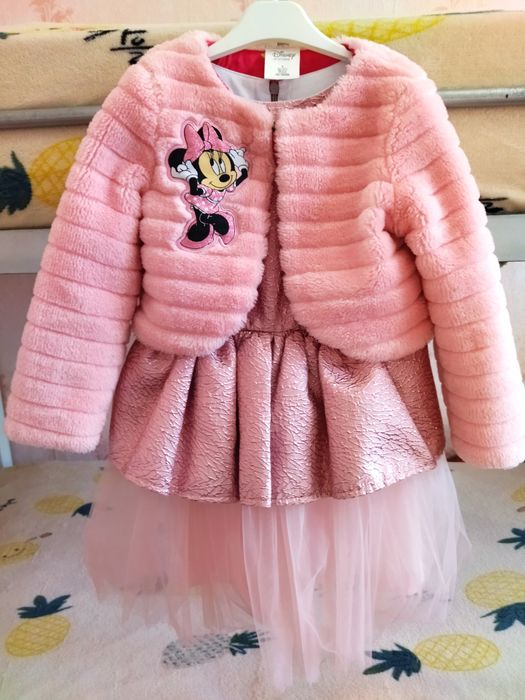 Сукня барбі рожева на 4-5 років